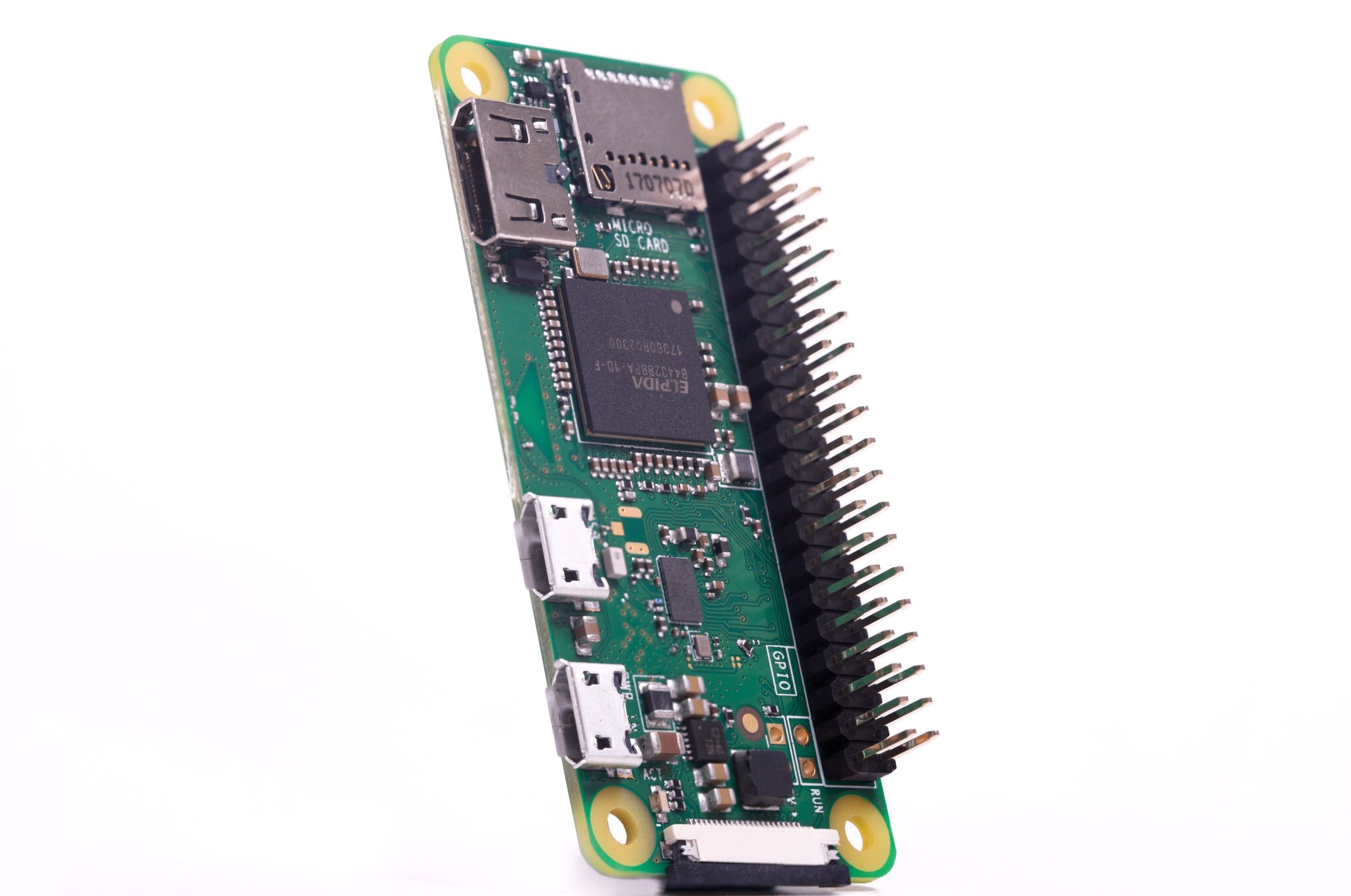 Raspberry Pi Zero WH with pre-soldered header - Melopero Electronics