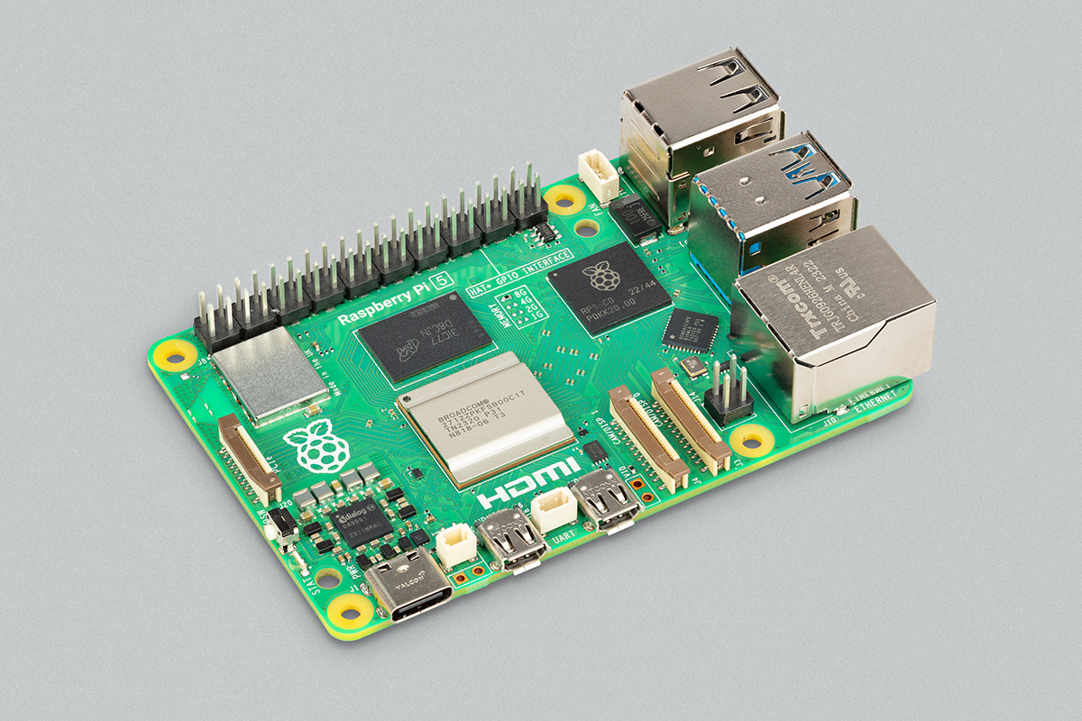 MP013553 Multicomp Pro, Boîtier Raspberry Pi 5+, Argent, avec